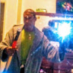 Meet your Posher, Emanuel